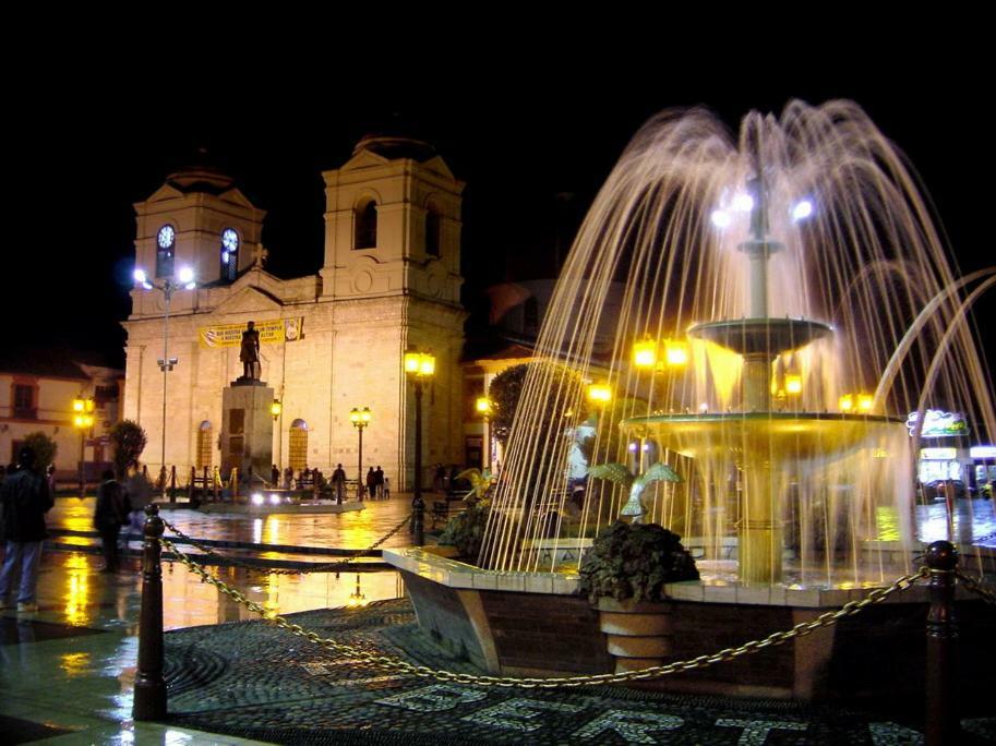 Casa Blanca Hospedaje Huamancaca Buitenkant foto